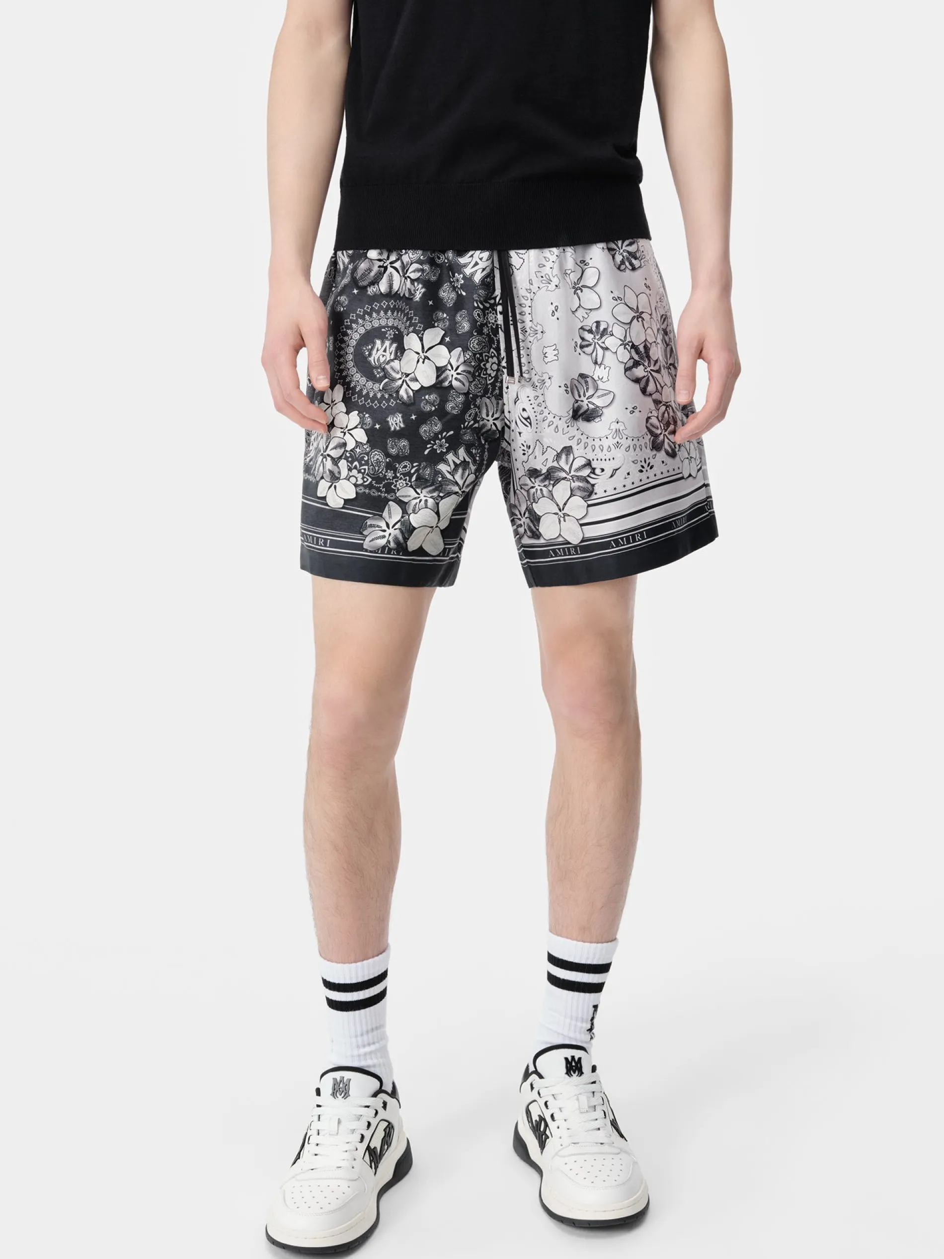 AMIRI Shorts & Sweatpants<BANDANA FLORAL SHORT BLACK