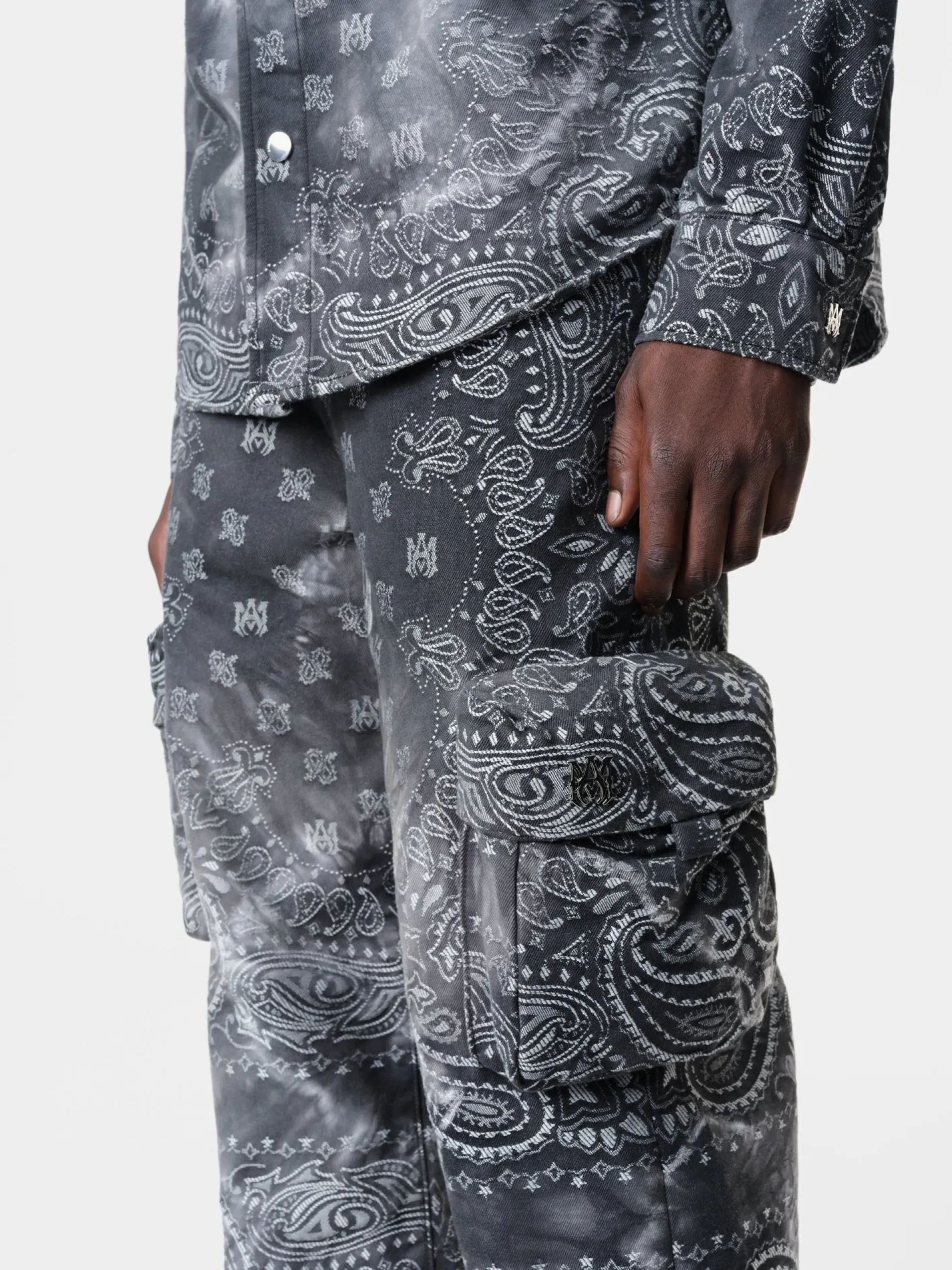 AMIRI Denim<TIE DYE BANDANA M65 BAGGY CARGO Dark Grey